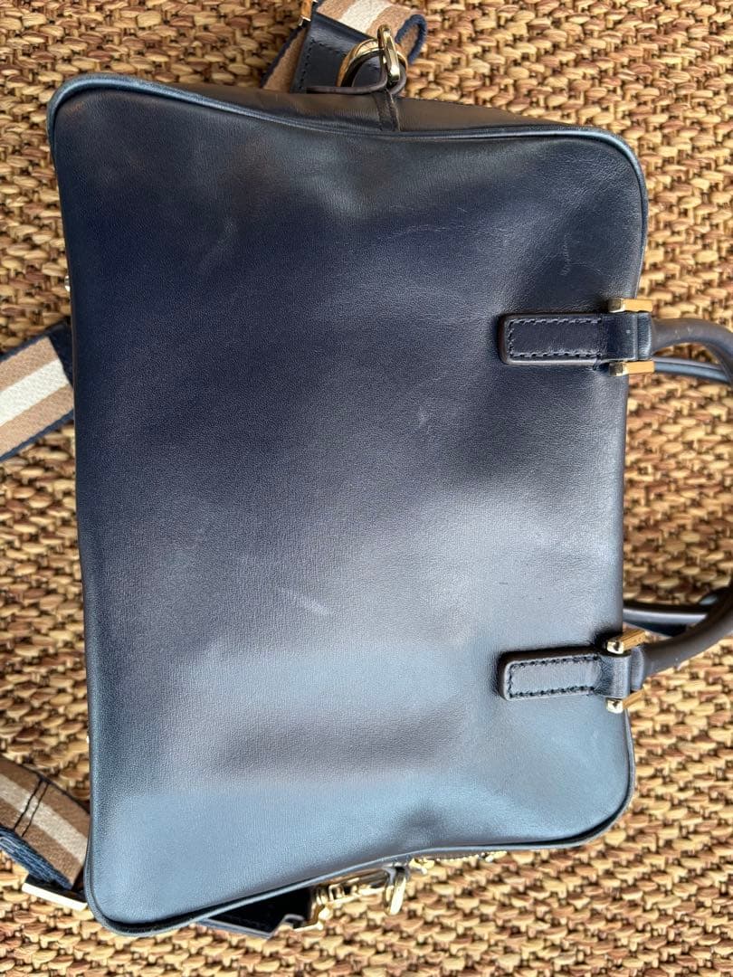 アニヤハインドマーチ　カーカー　ショルダーバッグ