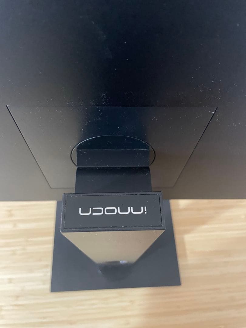 INNOCN 27C1U-D 27インチ 4Kモニター　(モニターライト付き)