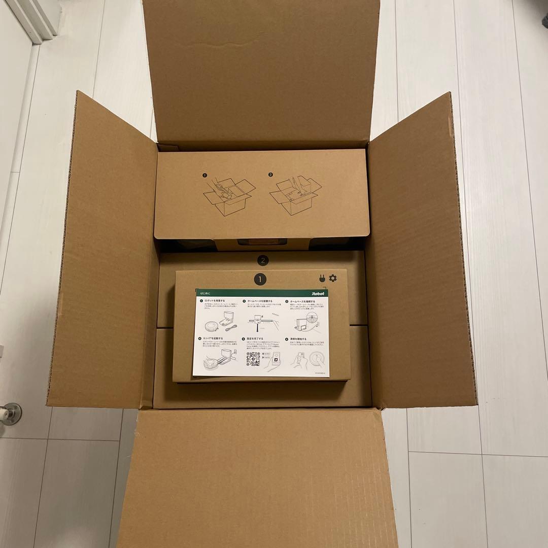 iRobot ルンバ j7+ (J755860)クリーンベース付き！