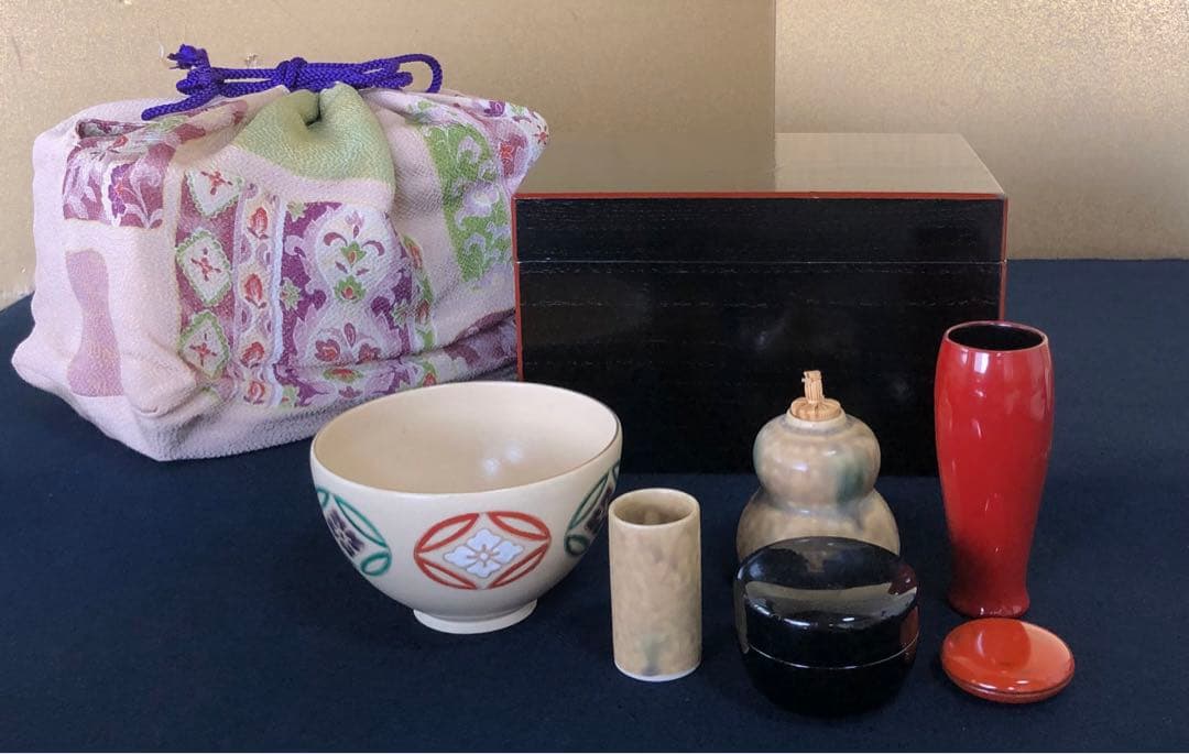 ‼️割引《R》茶道具 黒柿合せ塗 茶箱 お茶道具6点付　250731F3