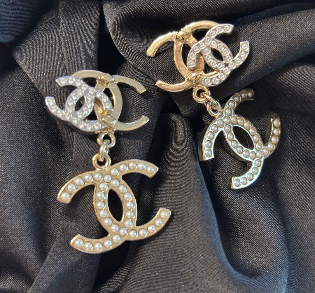 CHANEL ダブルCロゴ ペンダント型ピアス