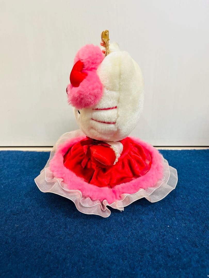 USJ限定　ハローキティ　パレード　ぬいぐるみ　姫　ドレス　レトロ