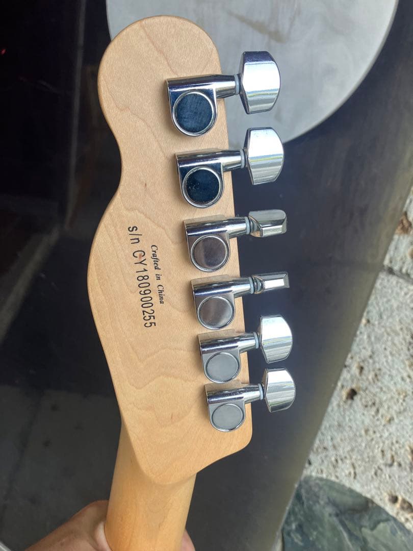 ギター squire telecaster s/n