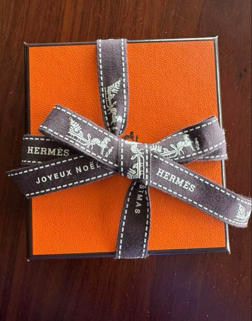 エルメス HERMES ポップH ピアス 白 シルバー金具 新品未使用 正規品