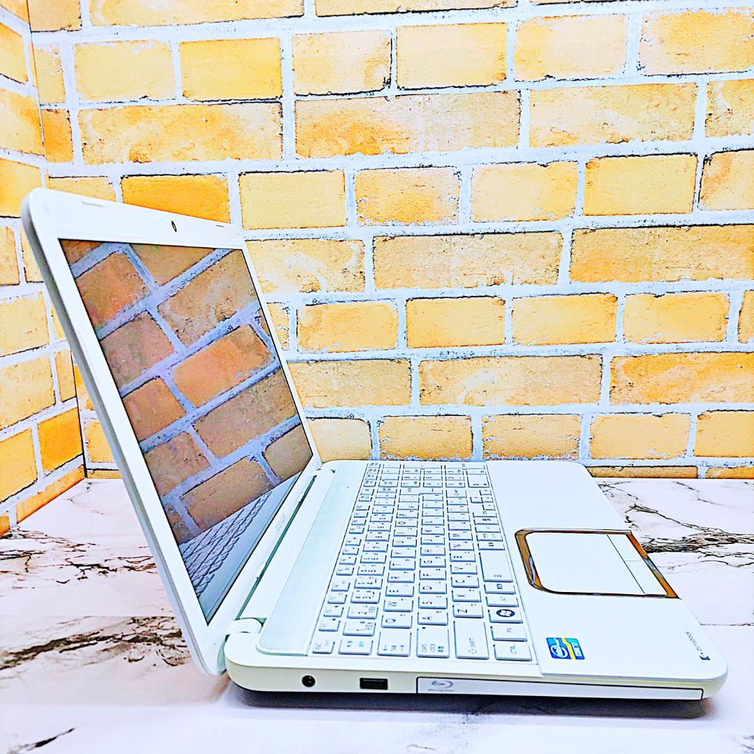 簡単PC❣️WIN11ノートパソコン❤️爆速SSD❤️メモリ８G✨Blu-ray