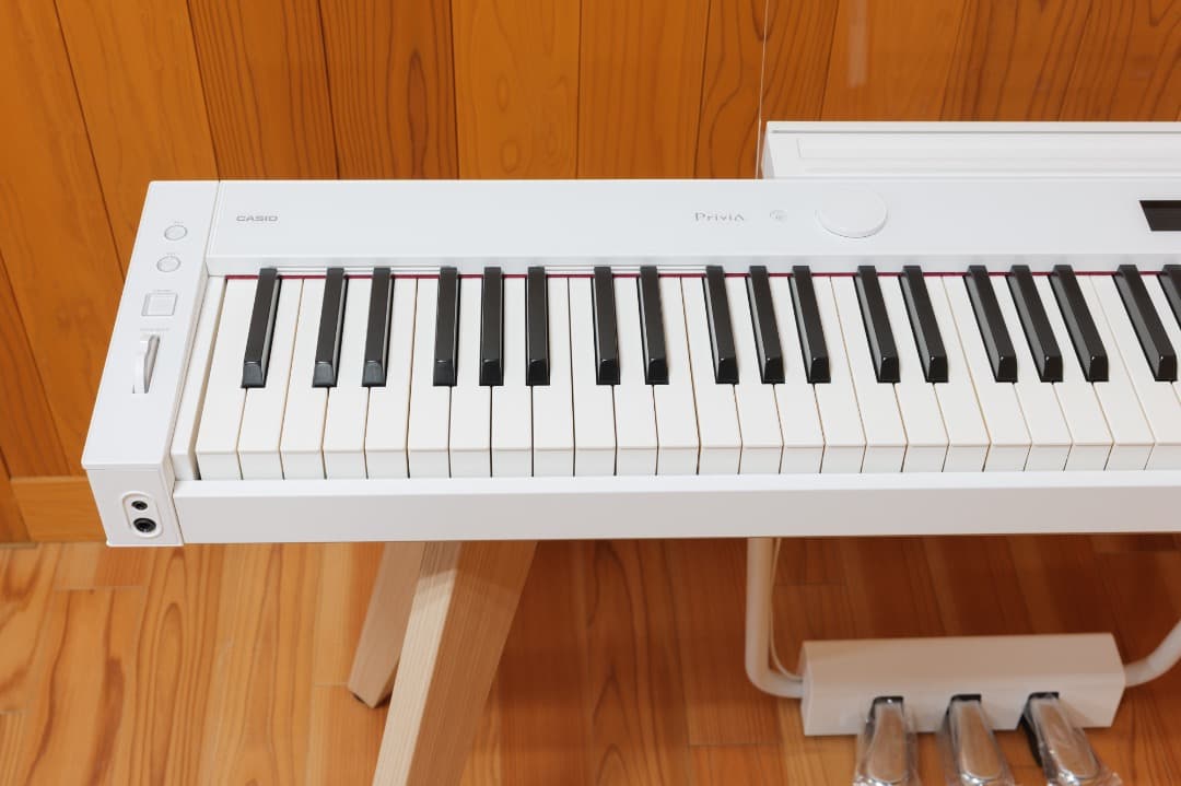 CASIO Privia PX-S7000WE　電子ピアノ