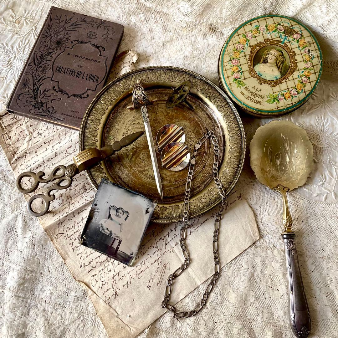 新春アンティーク福袋⑥ブロカント11点セット古書&トレイ&ティン缶&アクセサリー