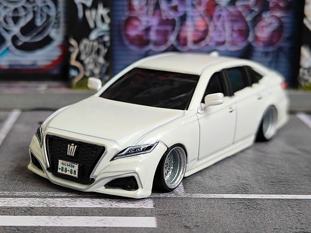 トミカ改造 トヨタ クラウン サイドミラー付き ☆深リム ☆ホットウィール 廃盤