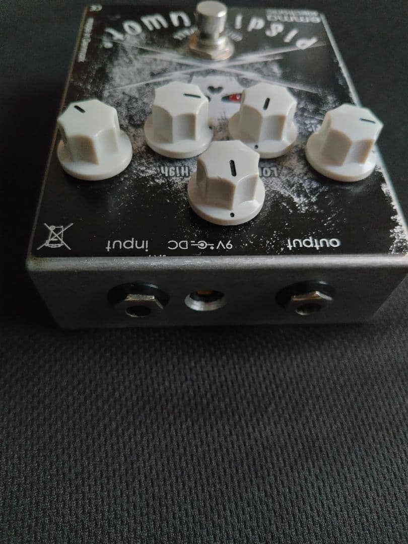 ギター EMMA pisdiyauwot