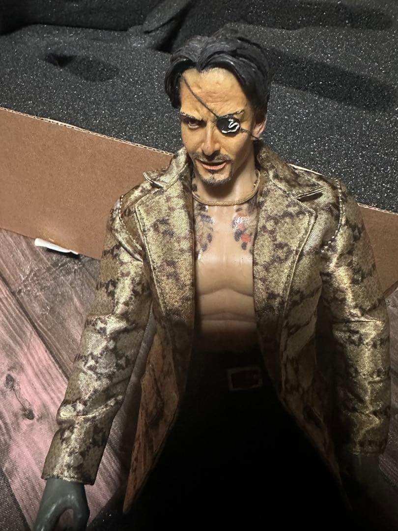 龍が如く 真島吾朗 1/6 12インチ アクションフィギュア 海外製