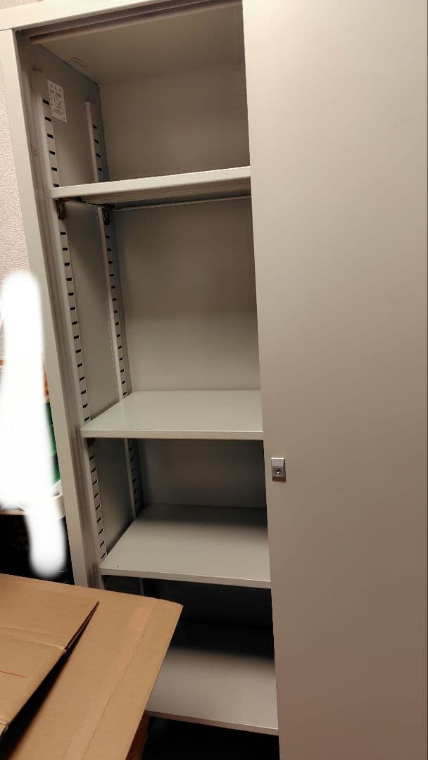 （送料込）NAIKl 引違い書庫 スチール戸