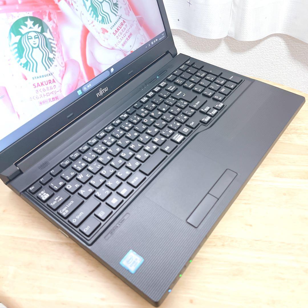 美品、メモリ8G高速SSD、Win11、オフィス2021、イラレ、バッテリーok