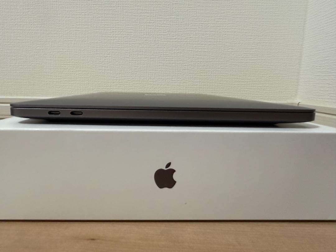 MacBook Pro M2チップ メモリ16GB/SSD256 13インチ