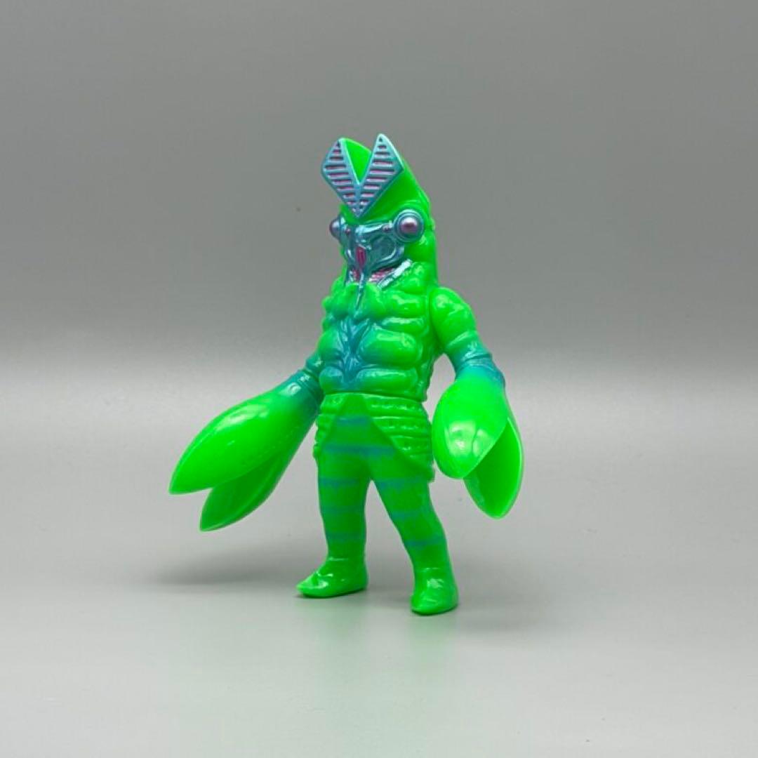 MAXTOYバルタン星人　円谷プロ　ミニソフビ怪獣倉庫シリーズ