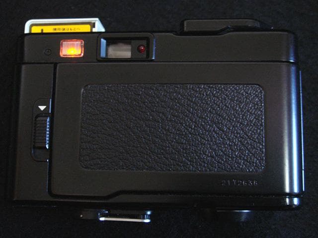 美品 コニカ C35 EF3 白 konica c35 ef3 フィルムカメラ