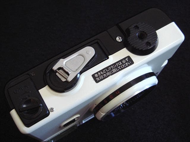 美品 コニカ C35 EF3 白 konica c35 ef3 フィルムカメラ