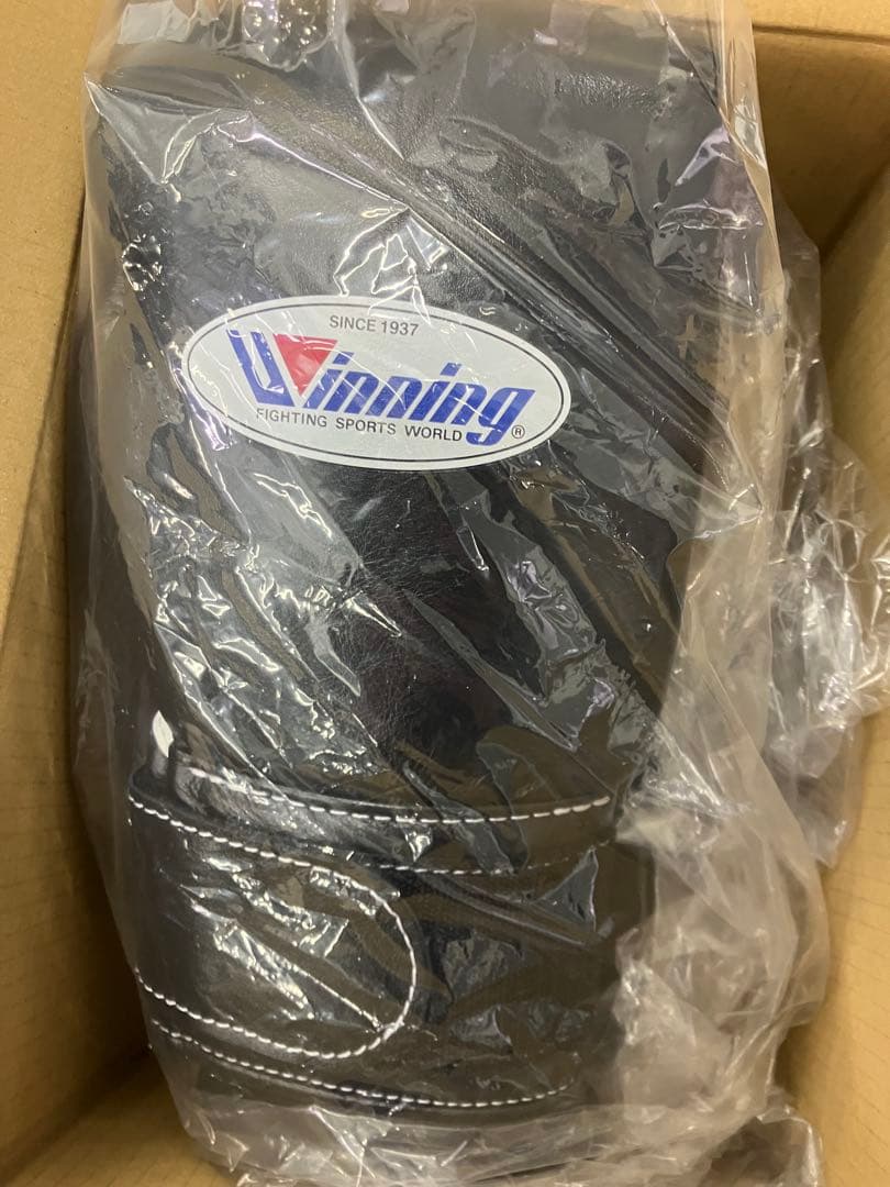 Winning ボクシンググローブ 10 oz ブラック