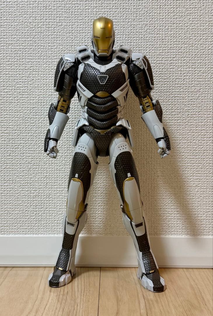 1/6ホットトイズ アイアンマン　マーク39(スターブースト)