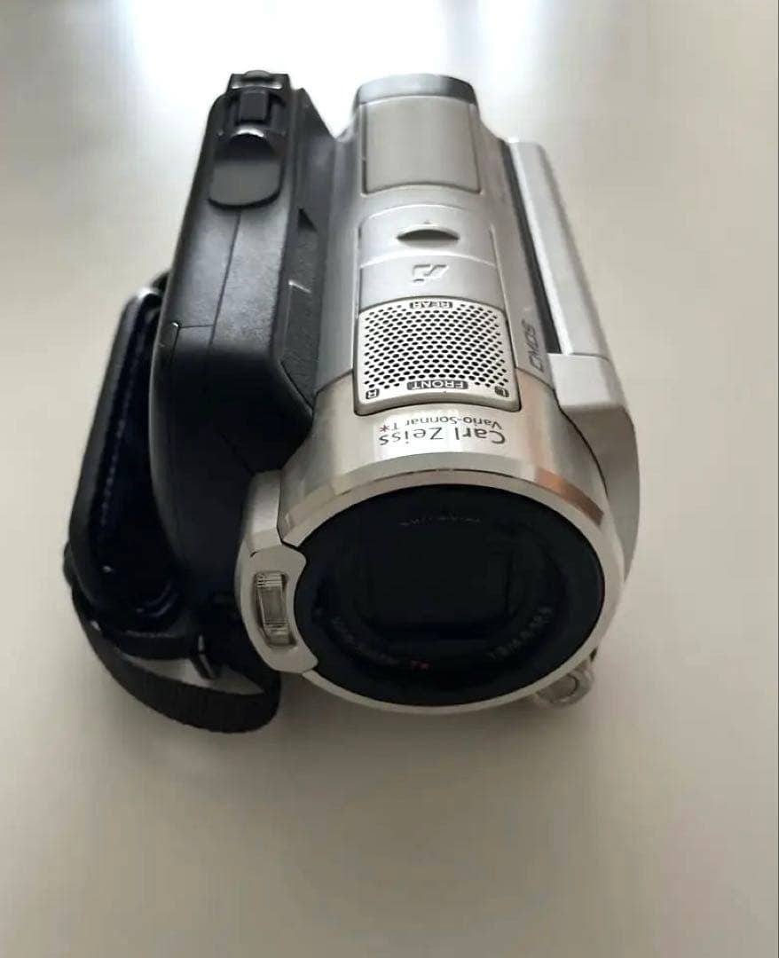 【美品】SONY ハンディカム　HDR-SR11 フルHD 10.2メガピクセル