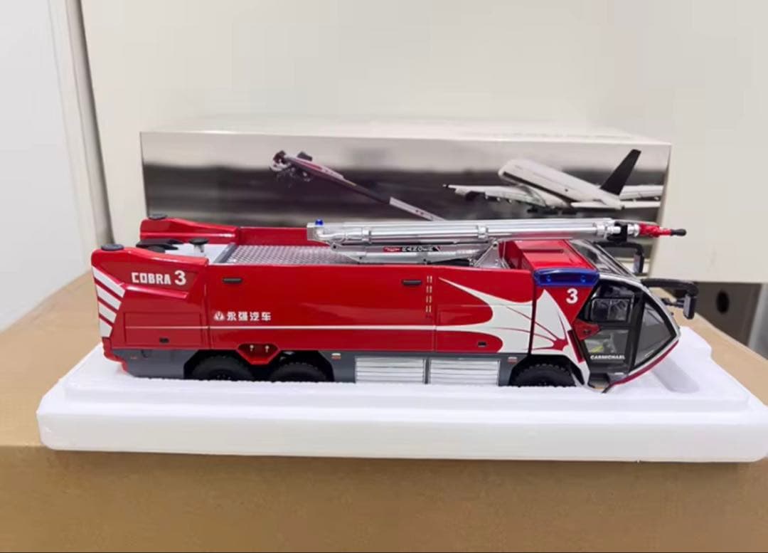 ダイキャスト 1:43 スケール COBRA 3 空港主要フォーム消防車