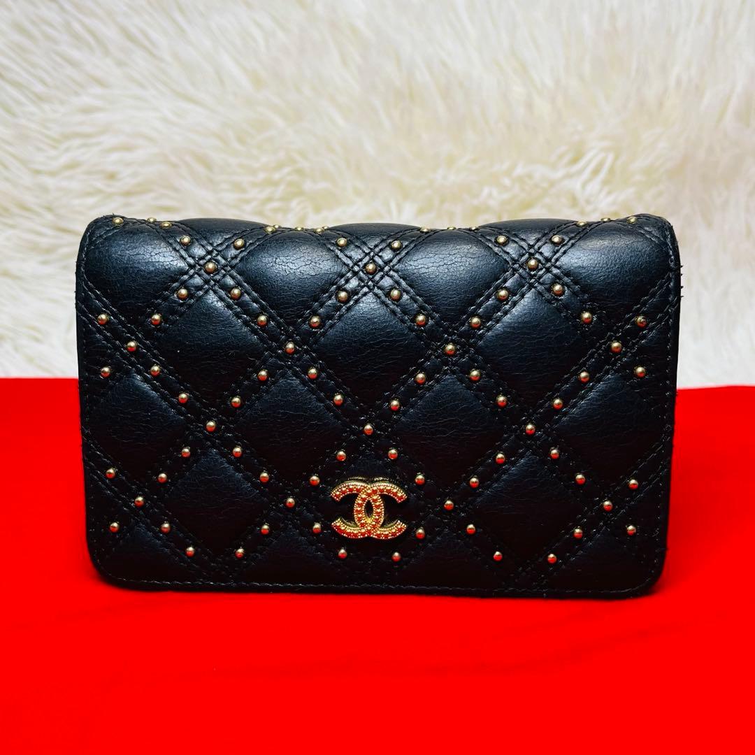 CHANEL シャネル 三つ折り財布 ココマーク スタッズ マトラッセ ブラック