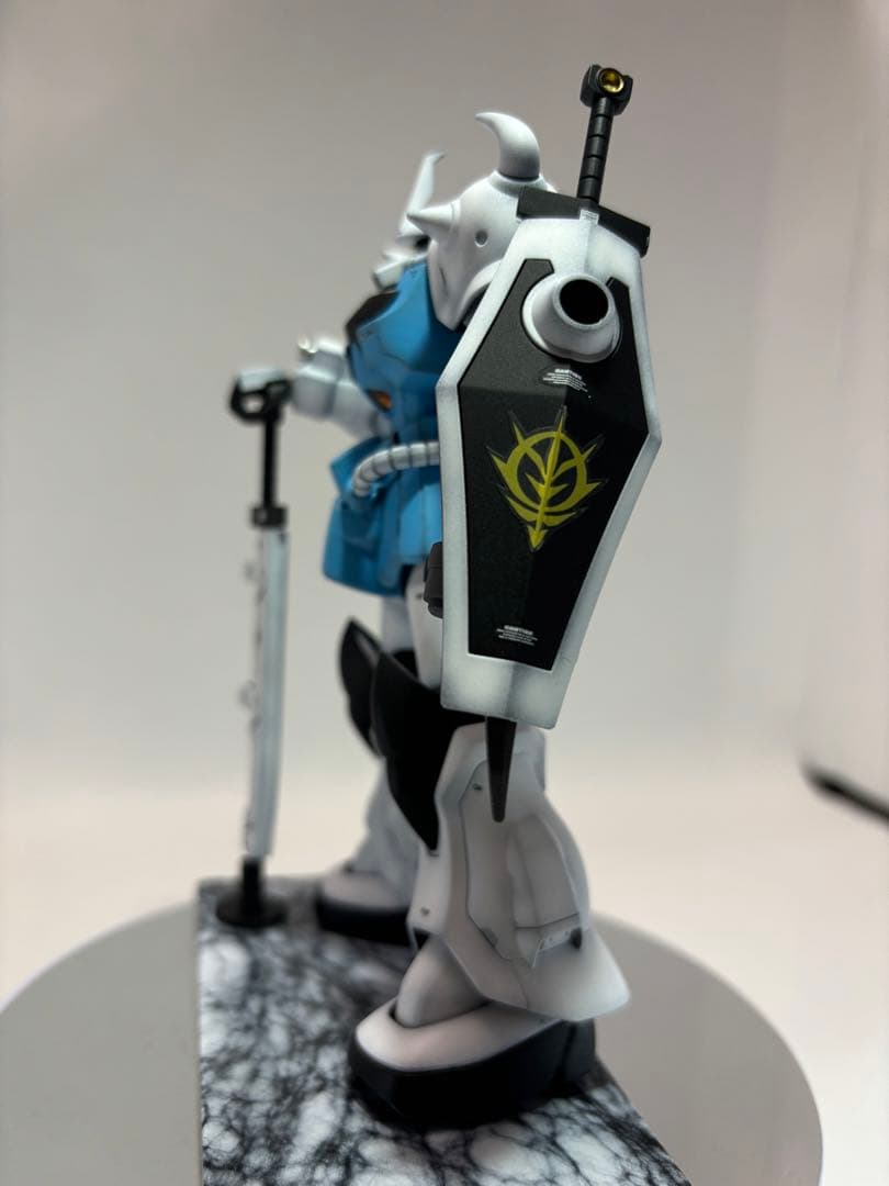 HG グフカスタム(ヴァイスローゼ)塗装完成品