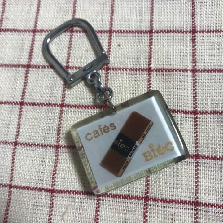 60年代フランスブルボンキーホルダー　cafés biec ラグビー