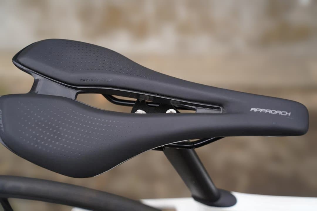 ダ*ー様 300円スタート売切り！TCR ADVANCED１di2105 Sサイ