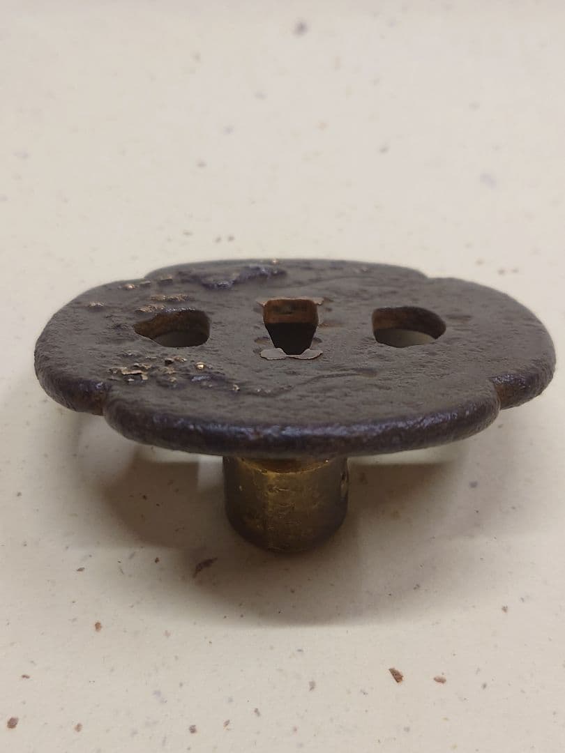 鉄製 動物彫刻 鍔(つば)