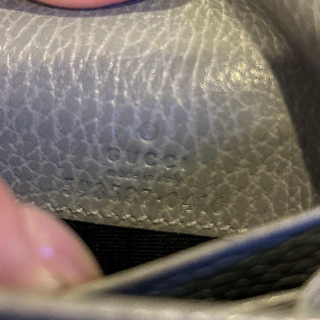 GUCCI グレー 二つ折り財布　美品