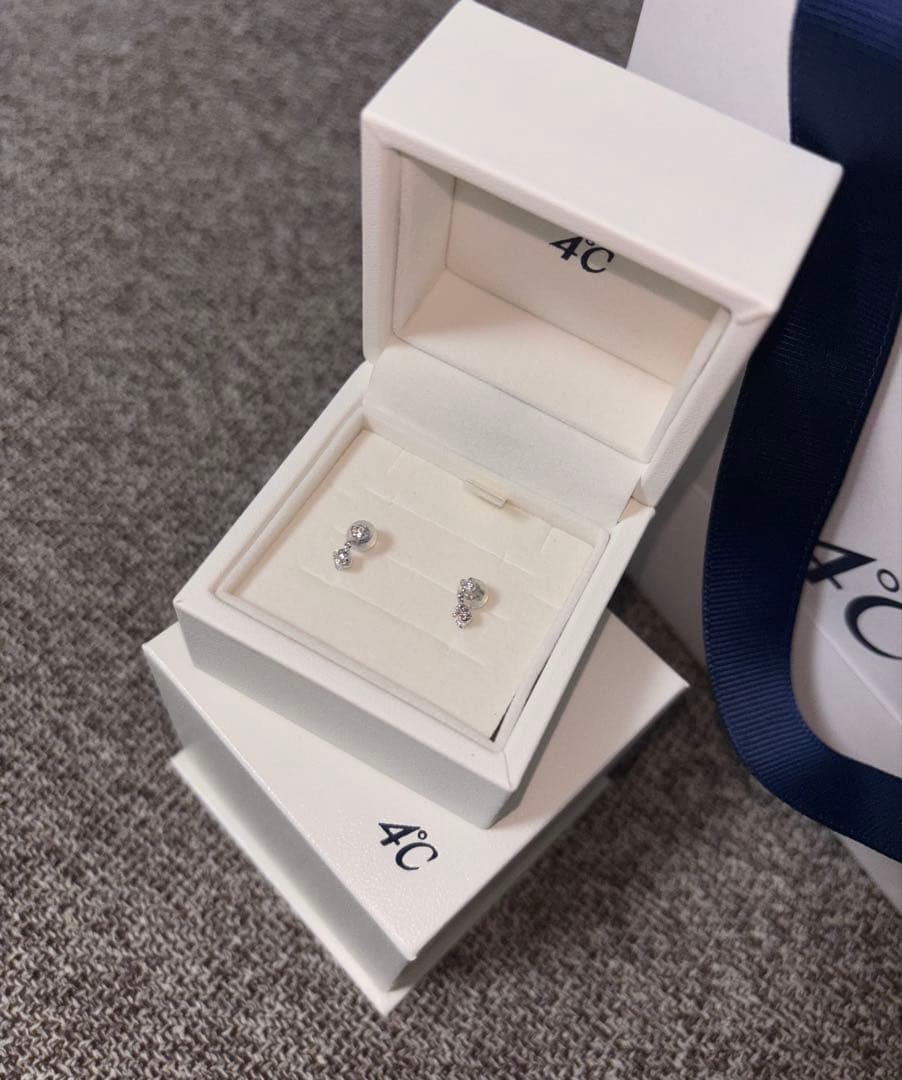 4℃ ピアス　シルバー　K10ホワイトゴールド