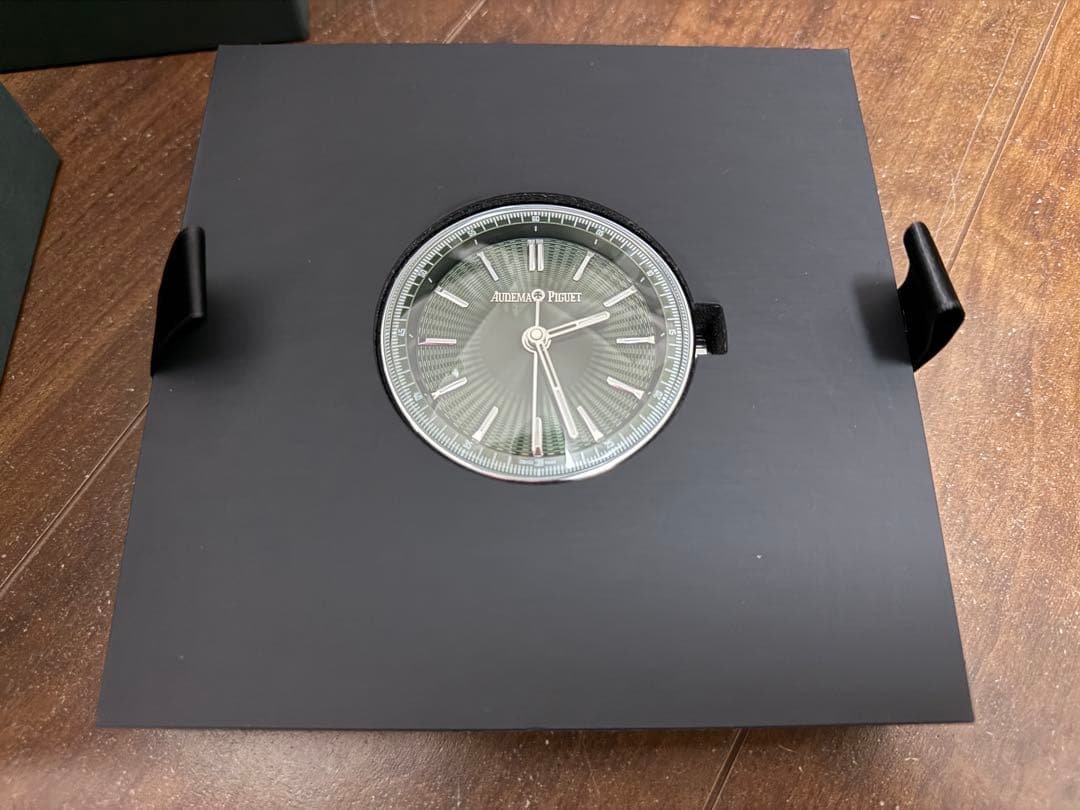 オーデマピゲ CODE テーブルクロック グリーン