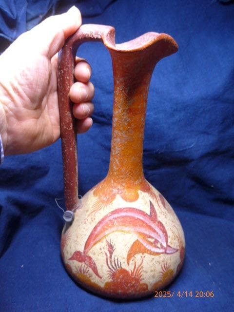 紀元前500年　ギリシャで見つかった水差しのミュージアムコピーです。