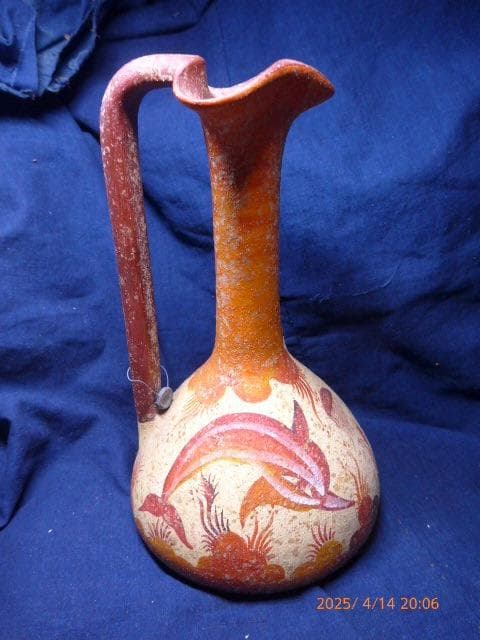 紀元前500年　ギリシャで見つかった水差しのミュージアムコピーです。