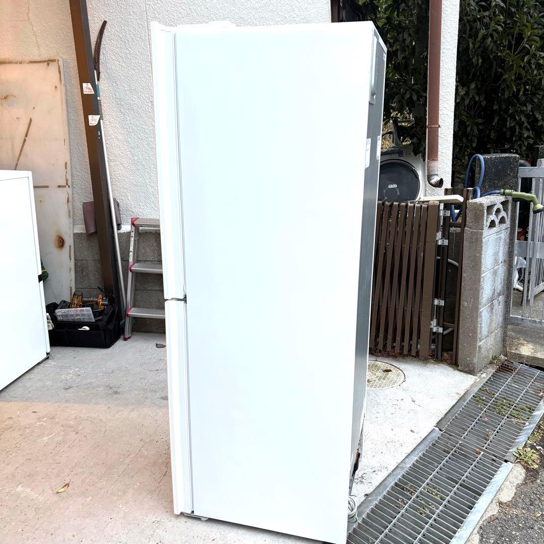 TWINBIRD 230L ガラストップ冷蔵庫 2024年モデル　洗浄済み