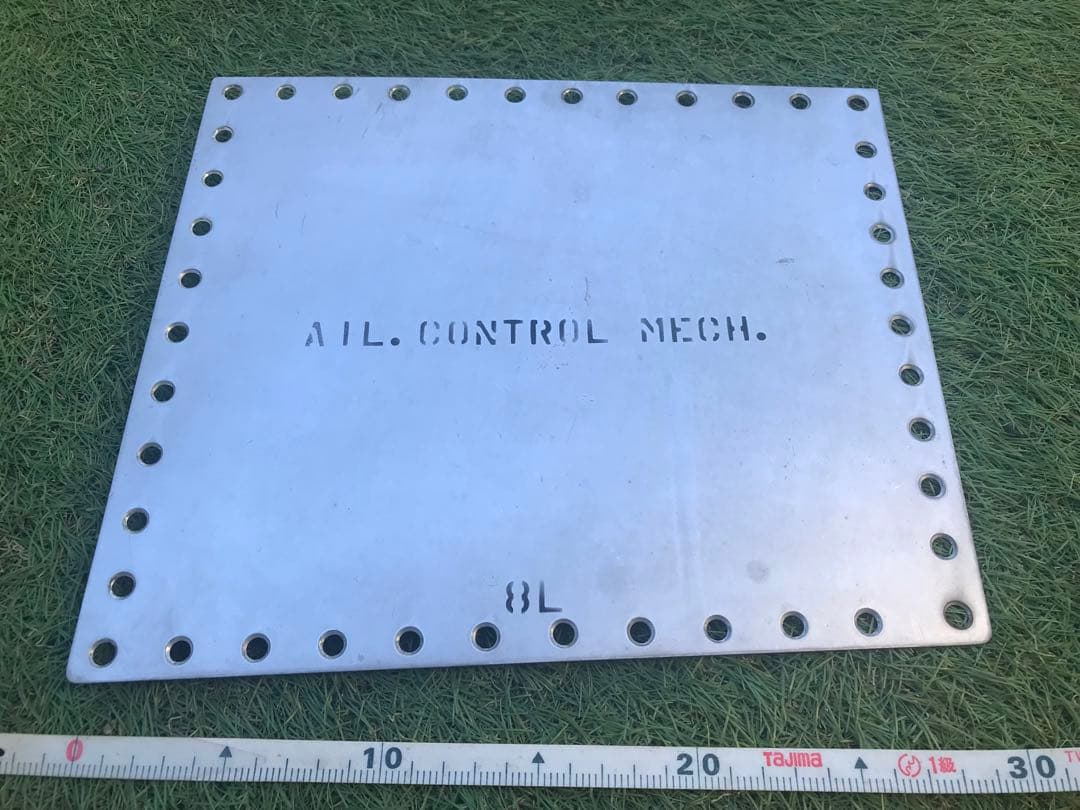 航空機 機体部品 T-33 左主翼 8L AIR CONTROL MECHパネル