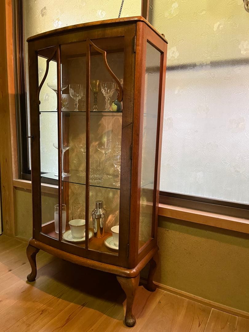 英国製アンティーク　ガラスキャビネット　猫足