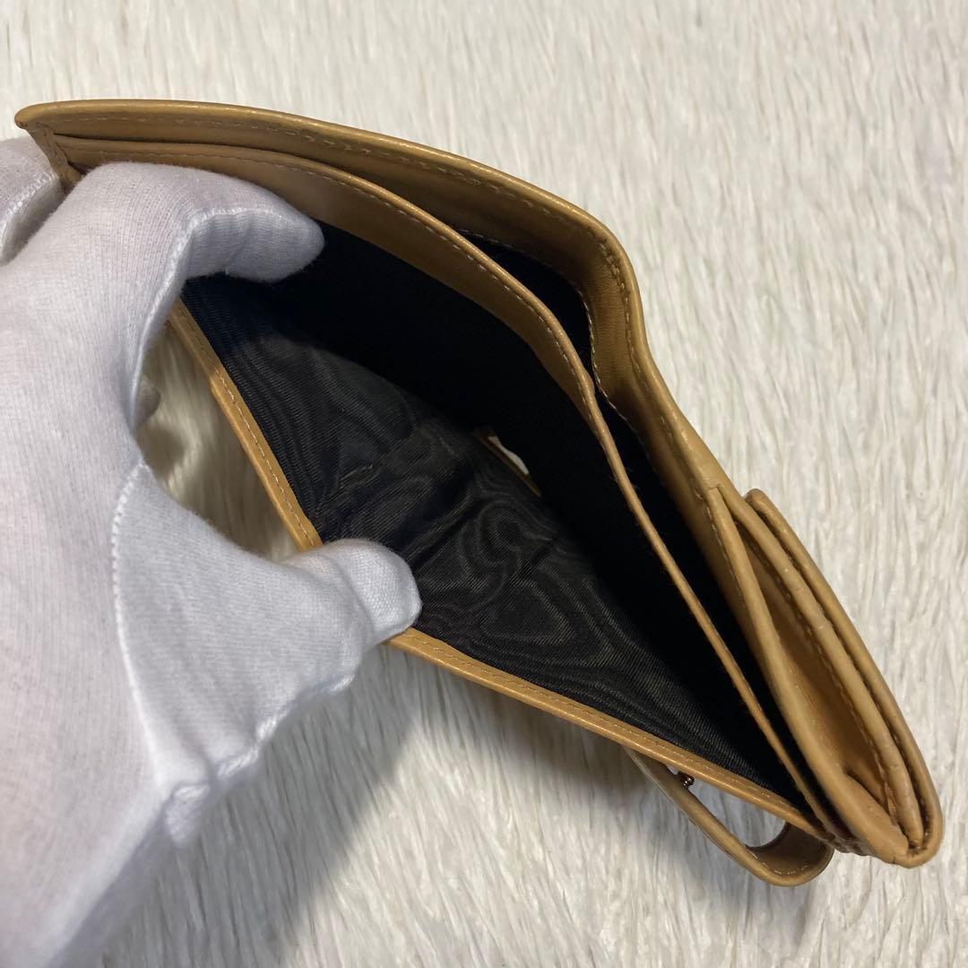 最終値下げ GUCCI グッチ　レザー　二つ折り　財布　金具　ベージュ