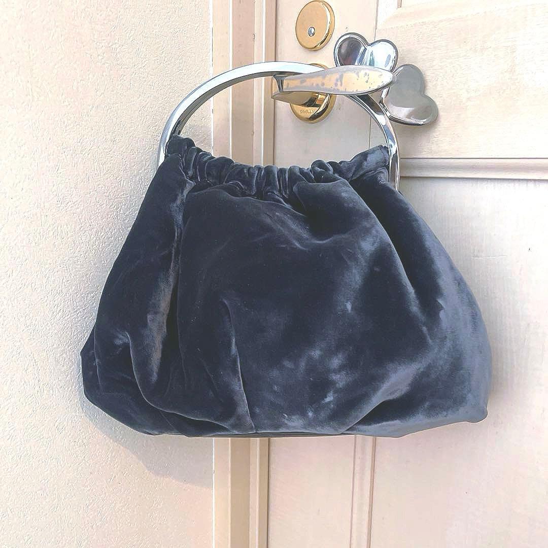 ☆最終SALE☆ MOSCHINO ブラックベルベットバッグ