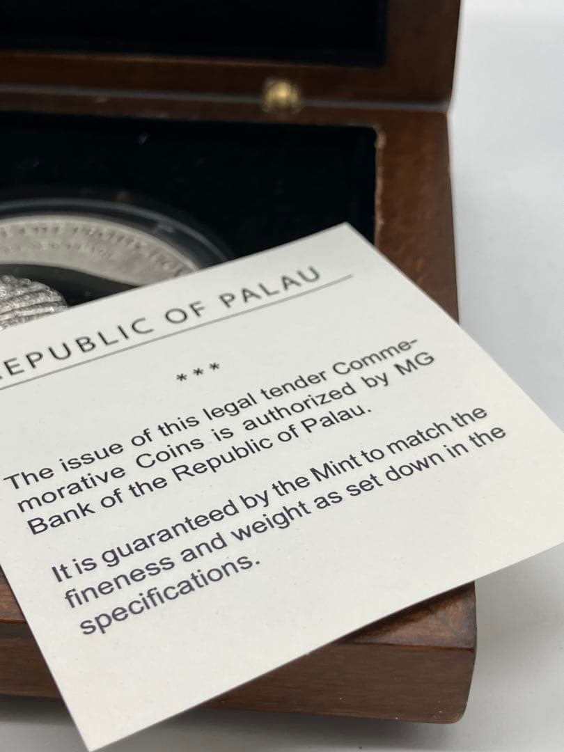 【プルーフ未開封】パラオ共和国 海洋生物保護 5ドル銀貨 黒真珠入 2006年