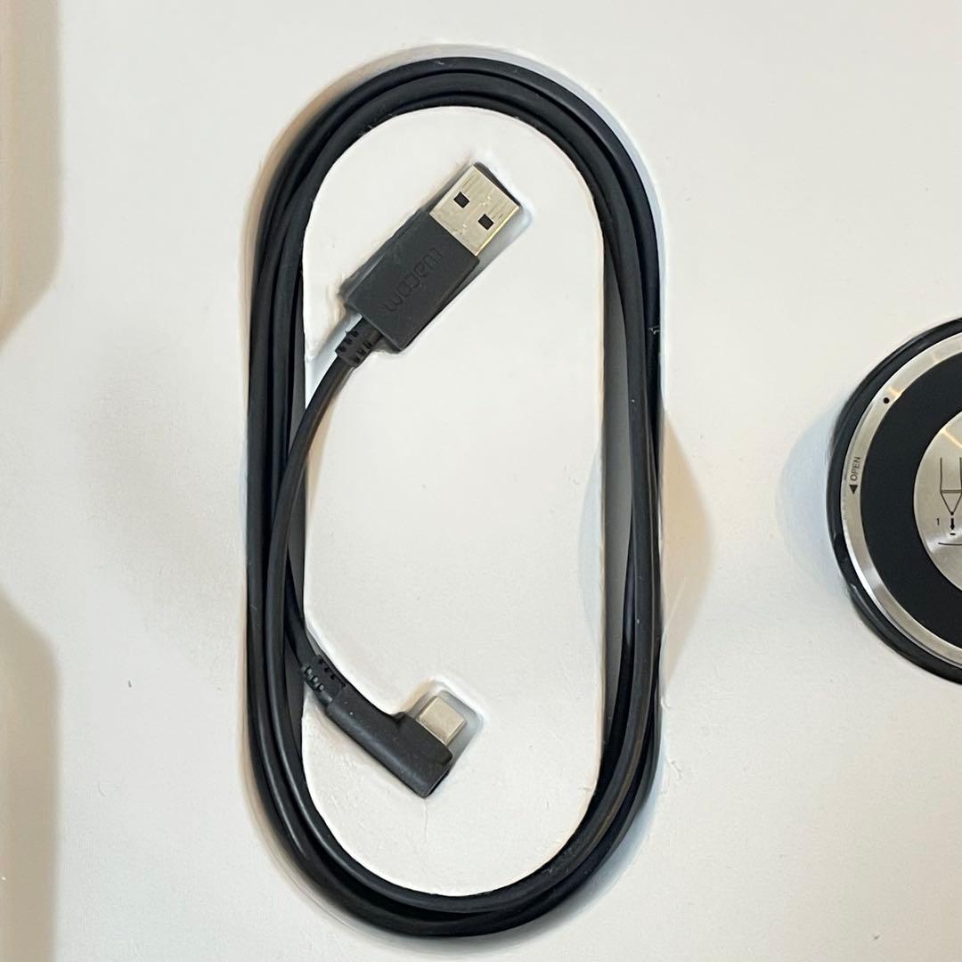 Wacom プロフェッショナルペンタブレットIntuos Pro Lサイズ