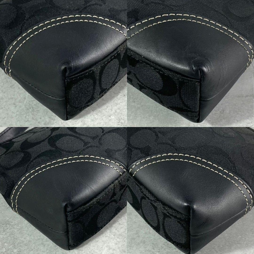 バッグ Coach Signature AccessoryPouch Black Y2K