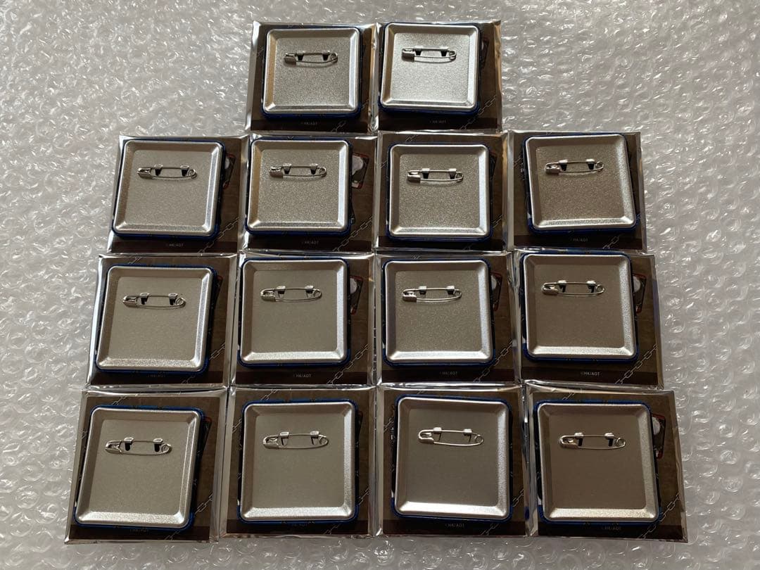 進撃の巨人　wit studio 調査兵団缶バッジ　ミカサ