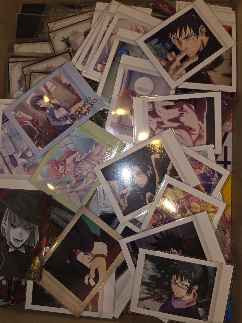 アニメグッス　大量まとめ売り　紙類・薄物・カード・シール約1000点以上