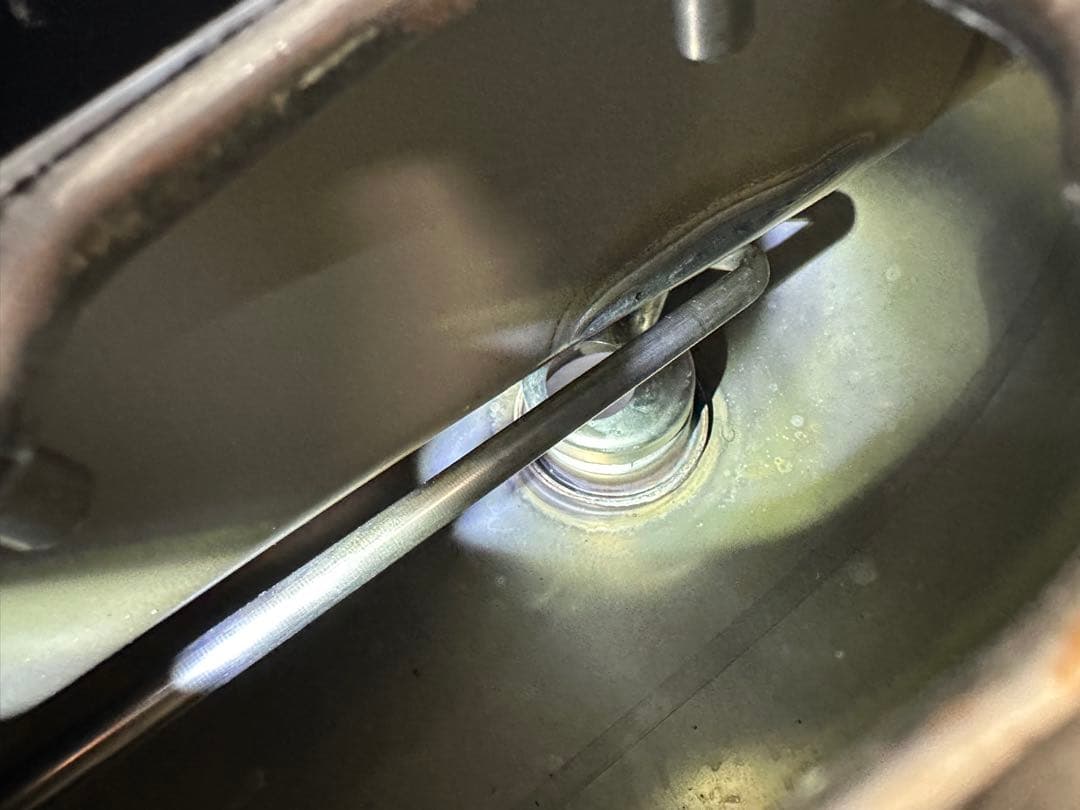 【値下げしました】スポーツスター 純正タンク