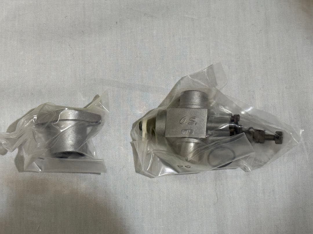 未使用★O.S. MAX61VPラジコン飛行機エンジン＆KATOプロペラセット