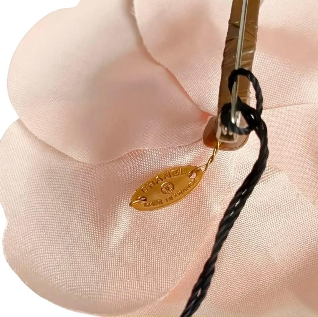 CHANEL カメリア コサージュ ブローチ ピンク 箱付き　お値下げしました