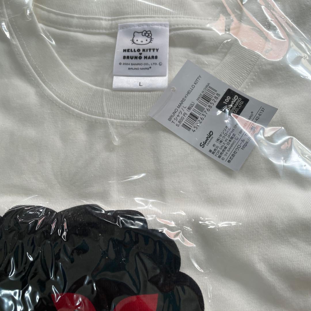Bruno Mars•ハローキティTシャツ