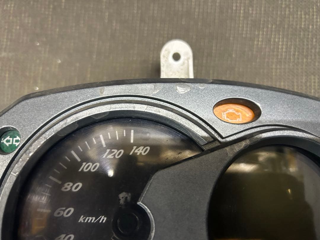 SE44J シグナスx 二型純正メーター周りセット　液晶良好。