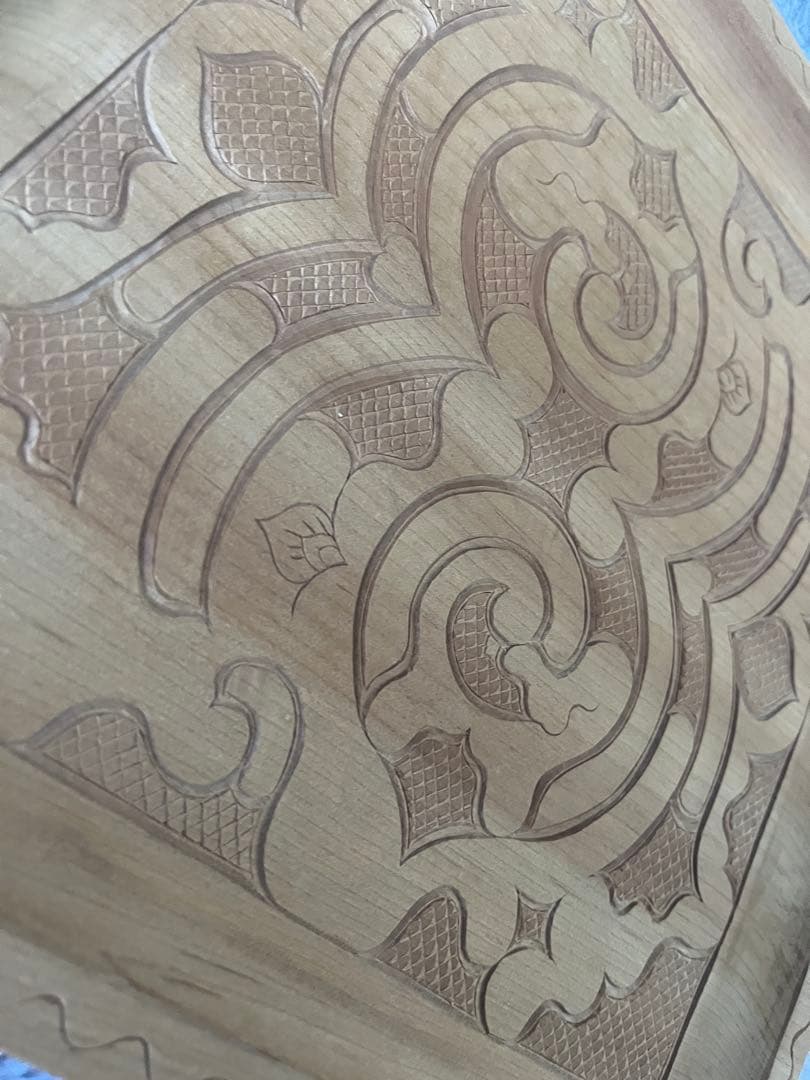 マ*ベ様 二風谷　貝澤徹　イタ